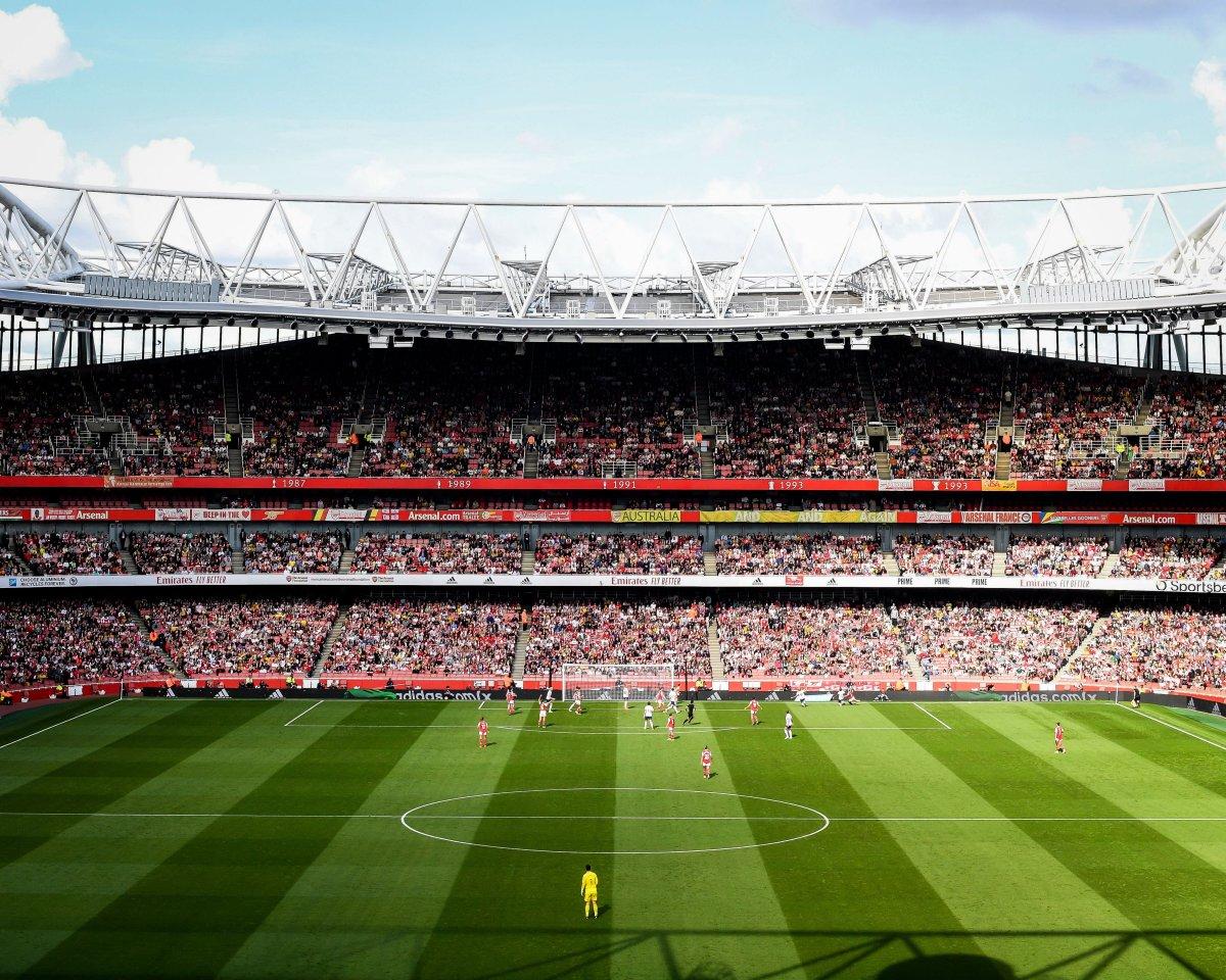 Arsenal - Tottenham maçında seyirci rekoru kırıldı