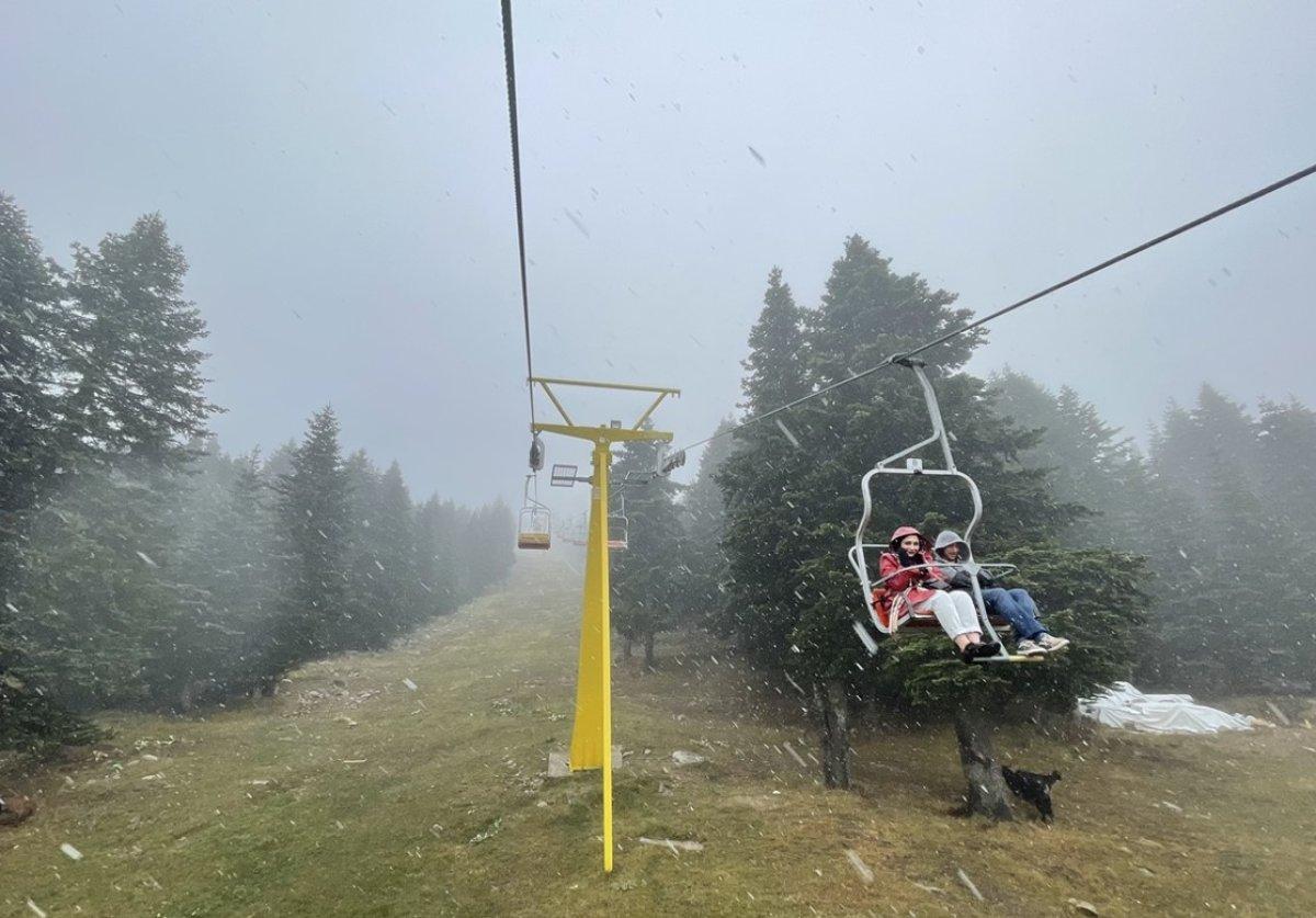 Mevsimin ilk karı yağdı