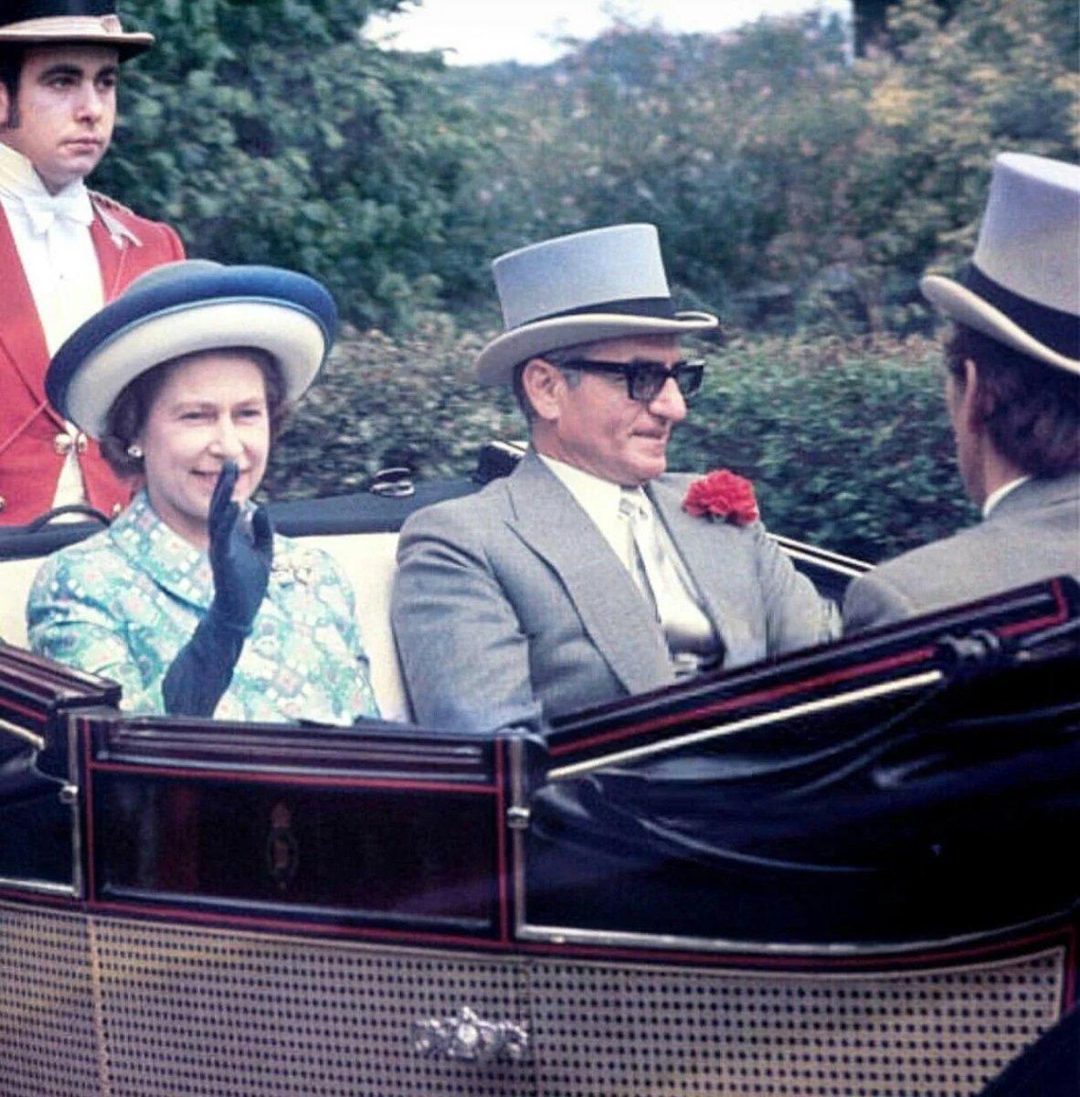 Vakanüvis, İran'da kadınların başrolde olduğu tarihi olayları yazdı