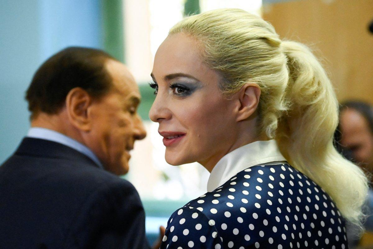 Silvio Berlusconi, Marta Fascina ile oy kullandı