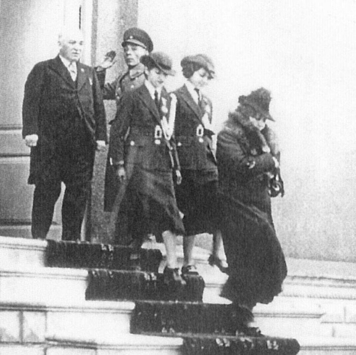 Vakanüvis, İran'da kadınların başrolde olduğu tarihi olayları yazdı