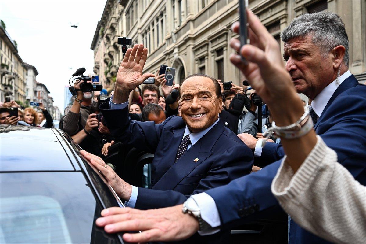 Silvio Berlusconi, Marta Fascina ile oy kullandı