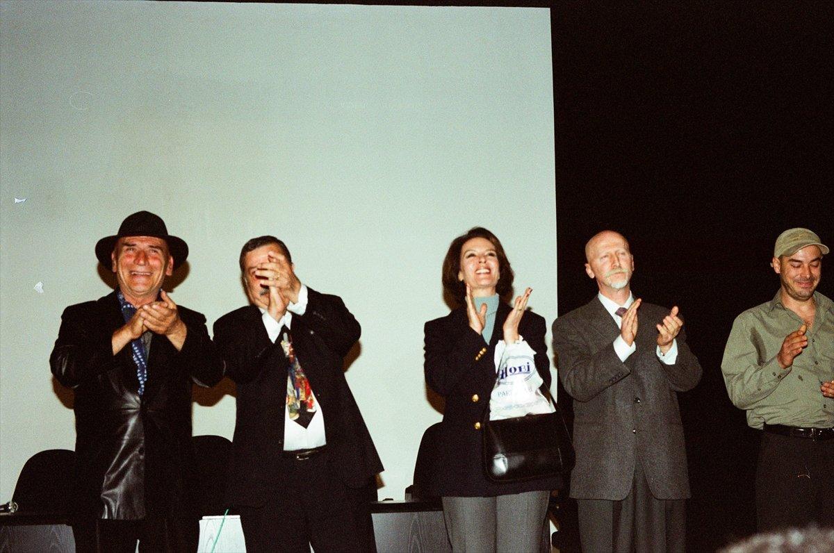 Usta oyuncu Tuncel Kurtiz'in vefatının üzerinden 9 yıl geçti