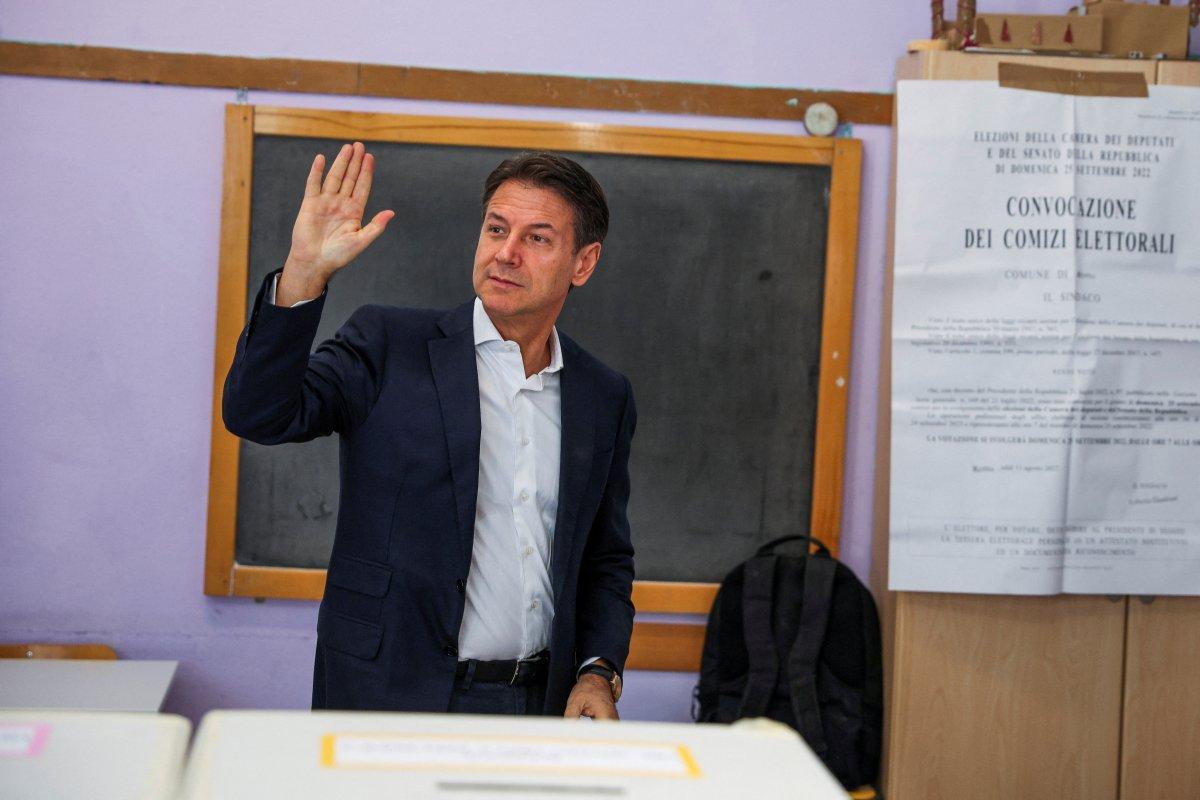 İtalya’da genel seçimler: Aşırı sağcılar önde