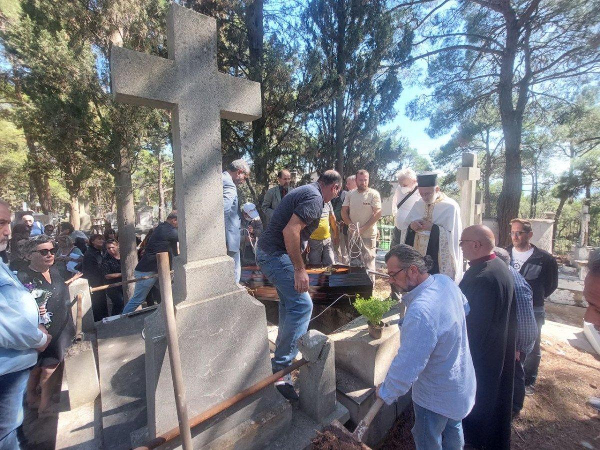 Doç. Dr. Kriton Dinçmen'in bedeni, 14 yıl sonra defnedildi