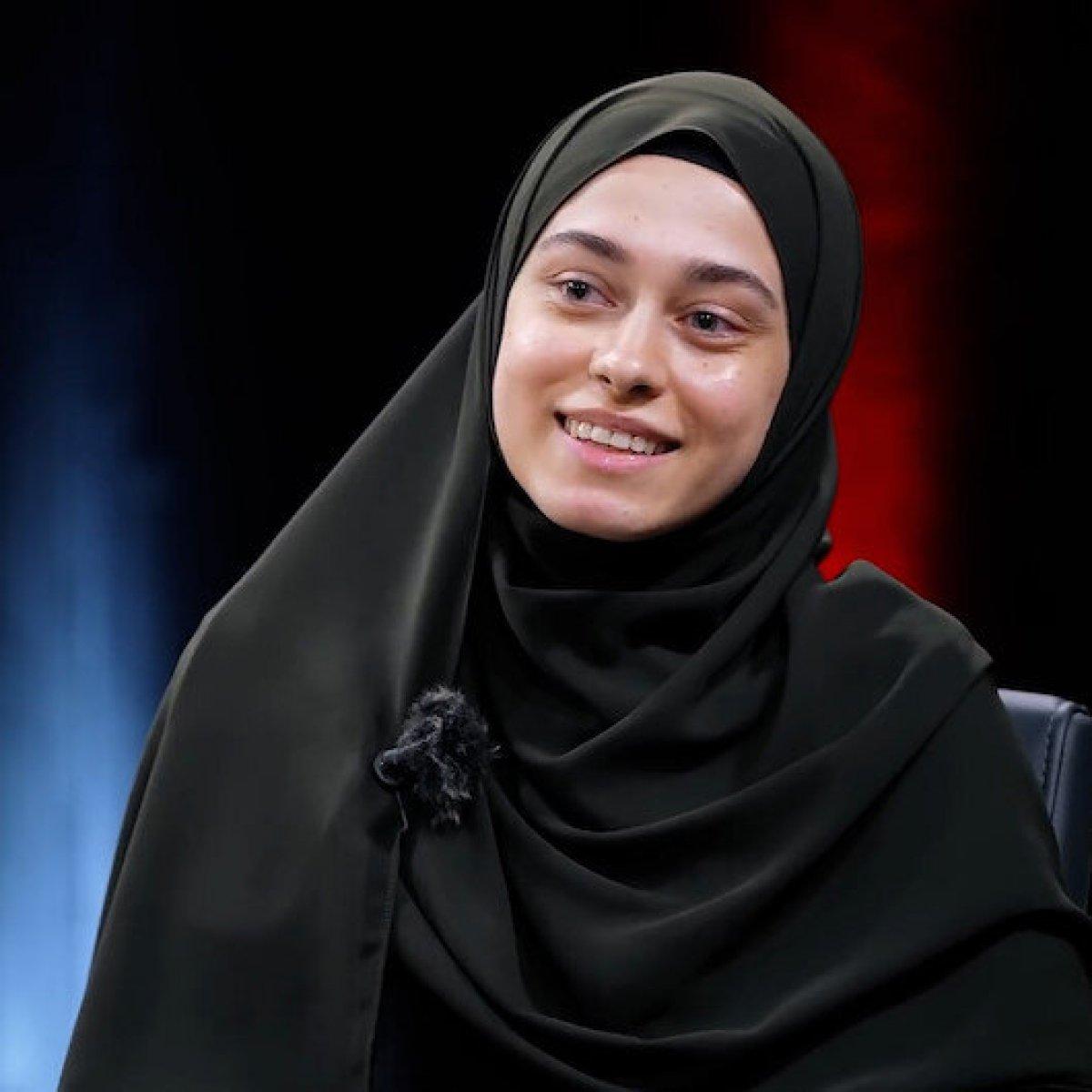 Büşra Ayaydın, oyunculuk kariyeri sonrası tesettür markası kurdu