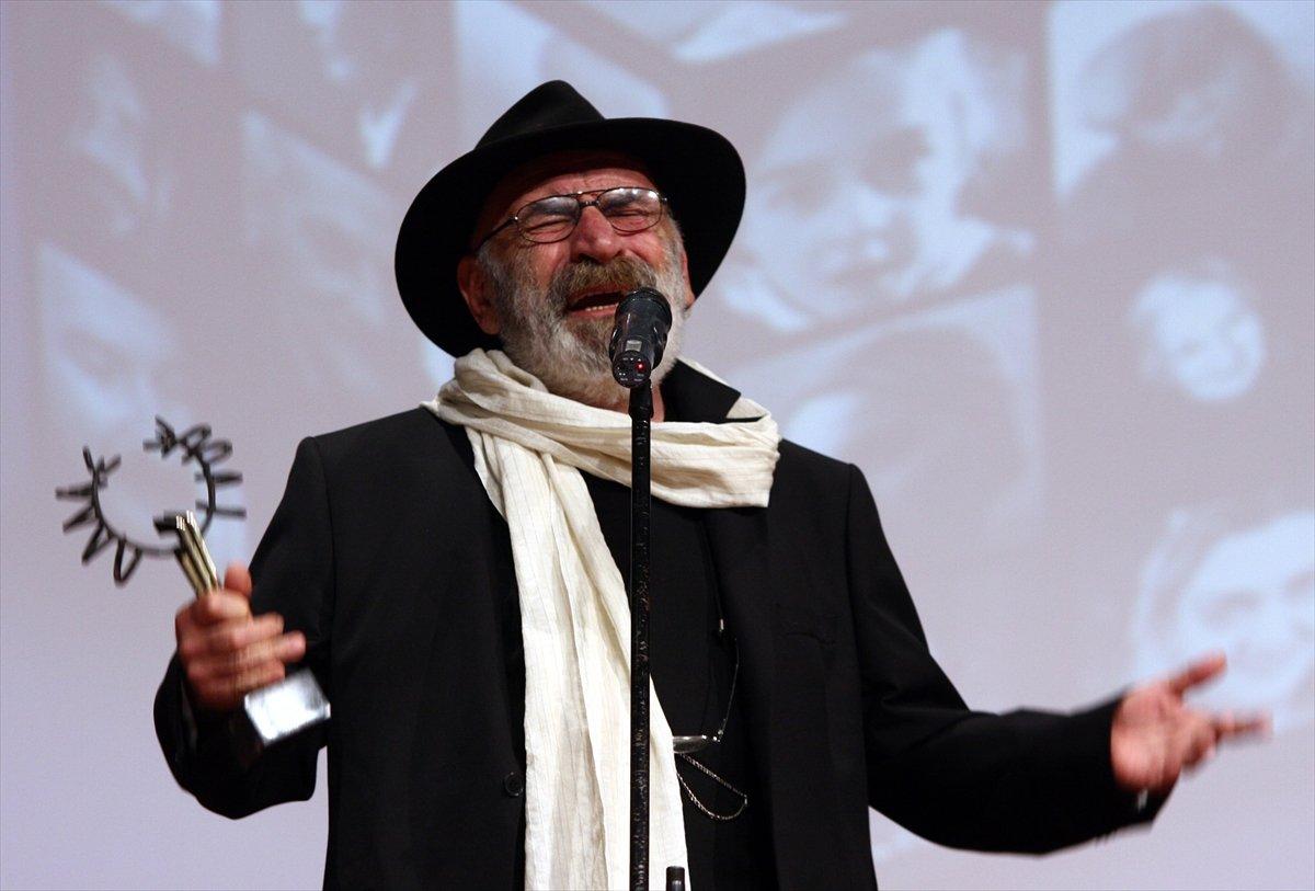 Usta oyuncu Tuncel Kurtiz'in vefatının üzerinden 9 yıl geçti