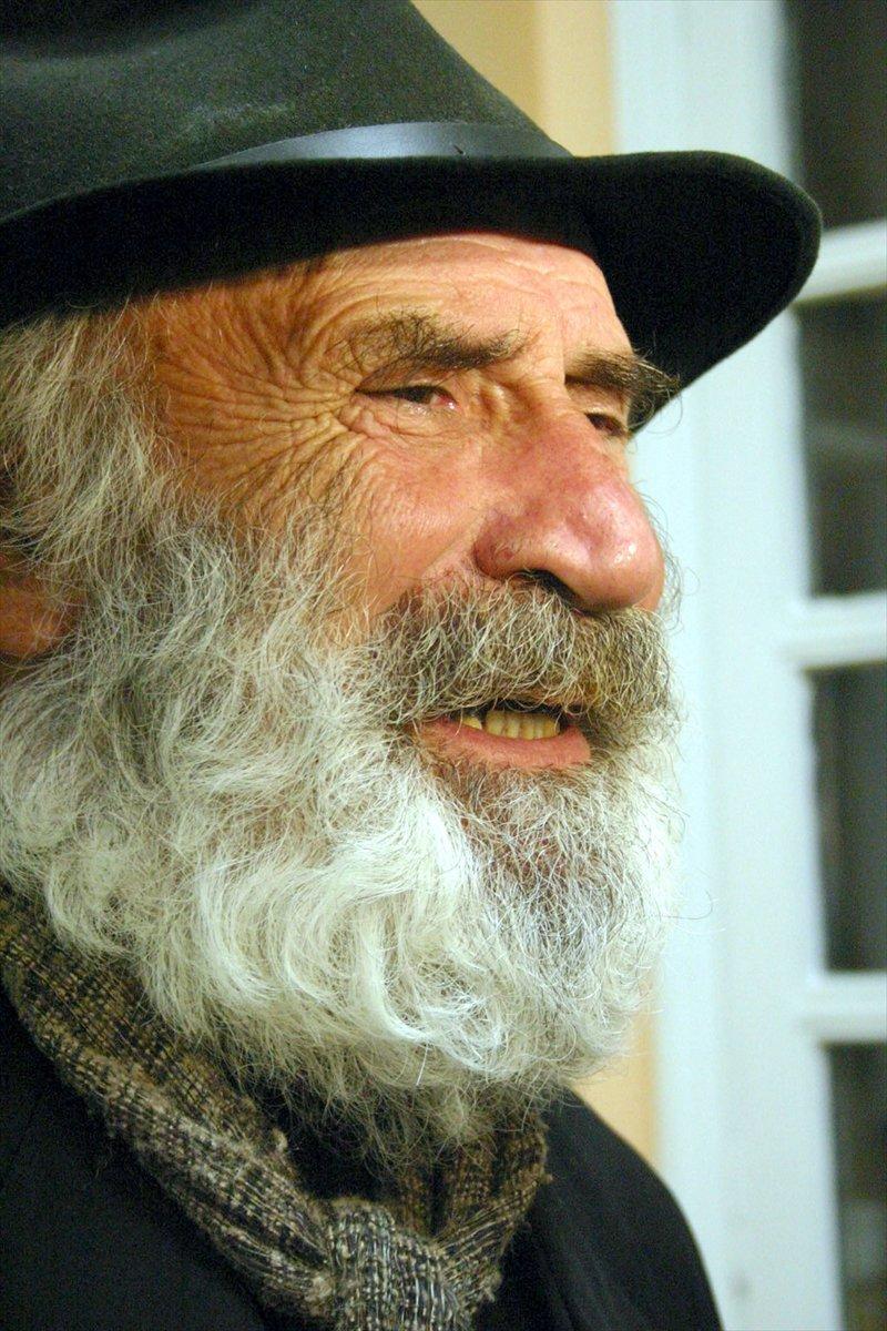 Usta oyuncu Tuncel Kurtiz'in vefatının üzerinden 9 yıl geçti