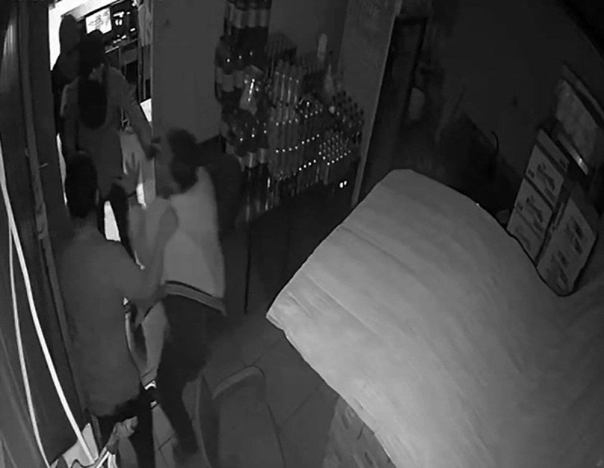 Gaziantep'te hastane kantinindeki maskeli soygun kamerada