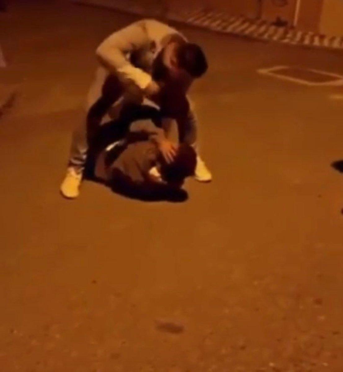 Sakarya’da arkadaşının intikamı için attığı dayağı kayda aldırdı