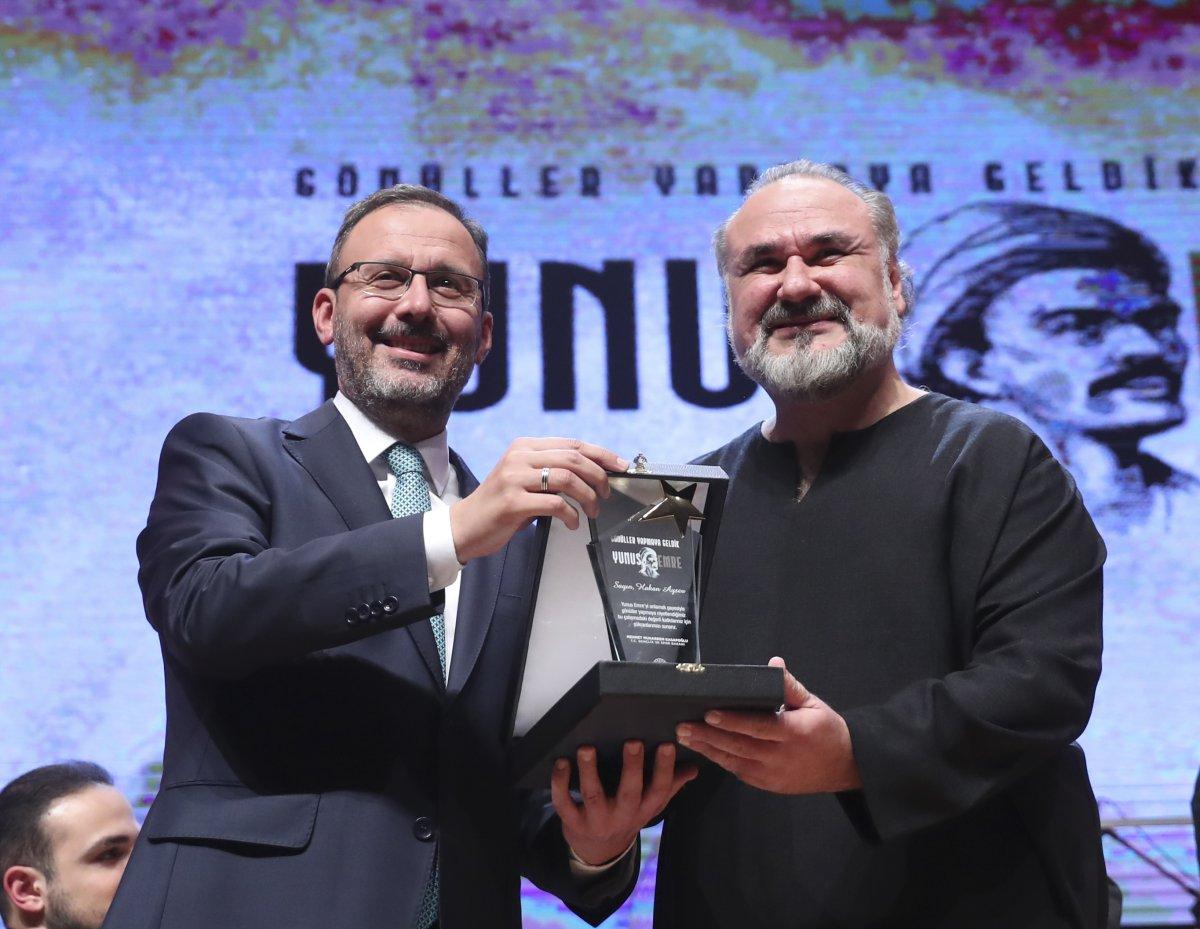 Muharrem Kasapoğlu, Yunus Emre anısına şiir okudu