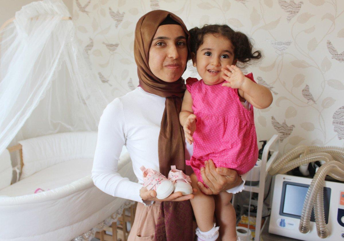 Antalya’da, SMA’lı Asel’in annesi: İstediği ayakkabıyı almak nimetmiş