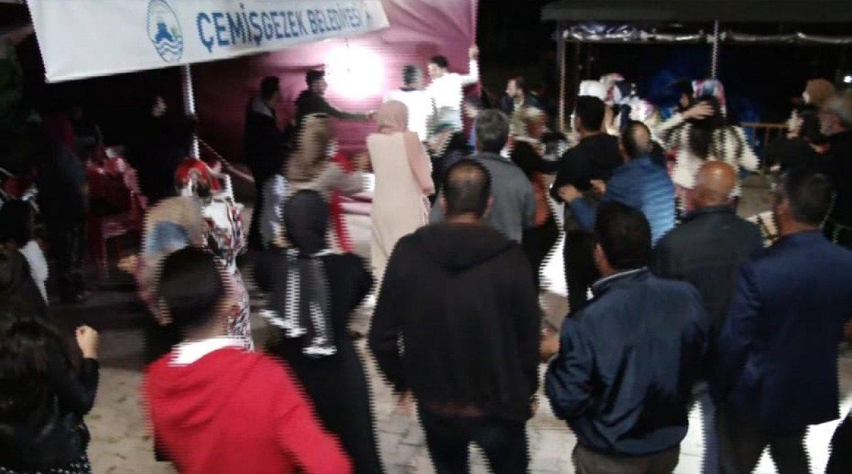 Tunceli’de, halay sırasında çöken tentenin altında kaldı