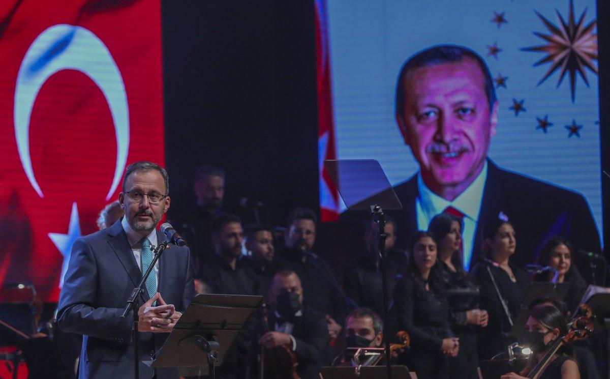 Muharrem Kasapoğlu, Yunus Emre anısına şiir okudu