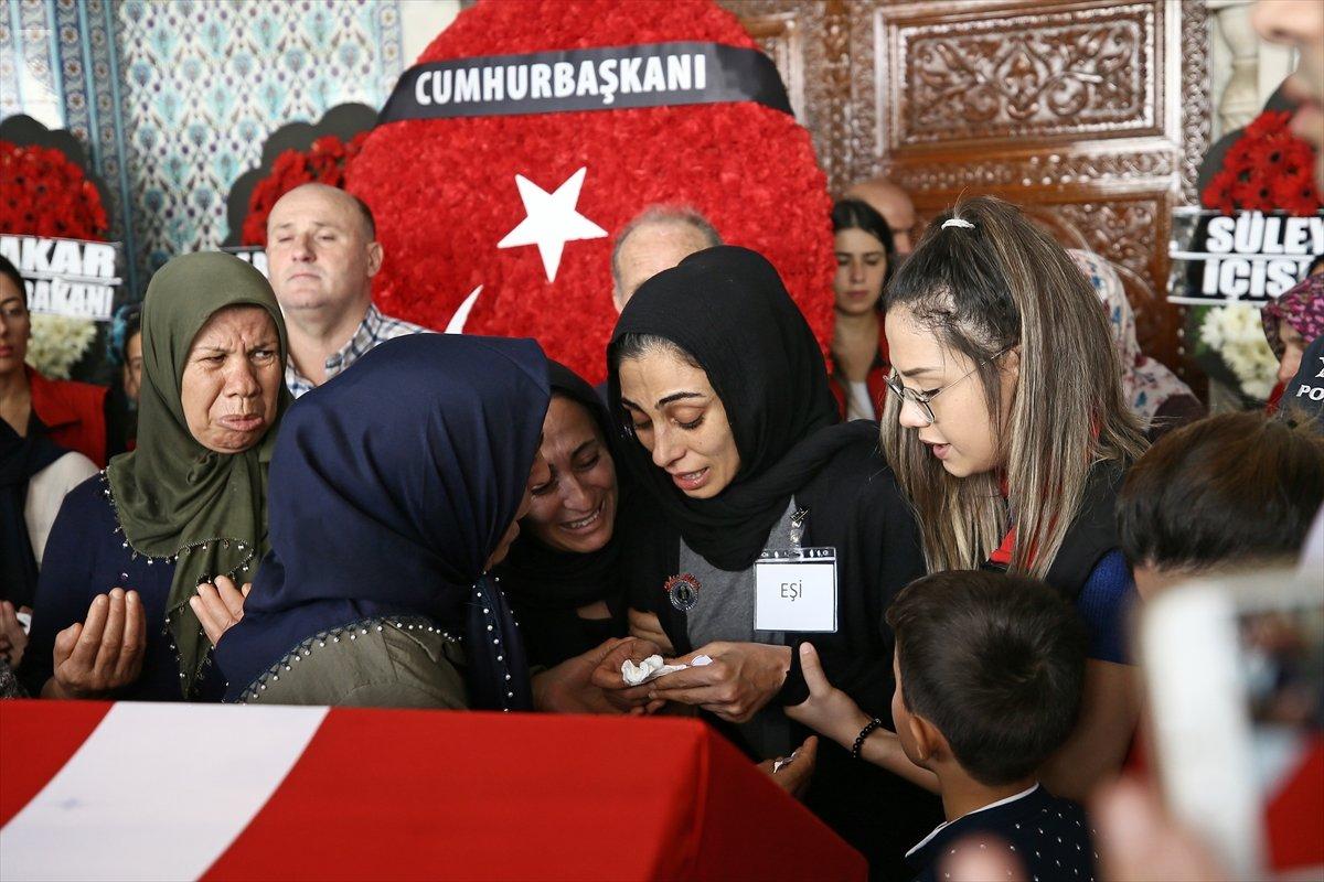 Mersin’de şehit düşen polis Sedat Gezer’e veda