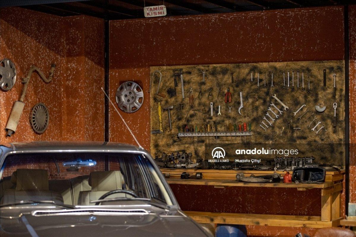 Antalya Araba Müzesi, ziyaretçilerini zamanda yolculuğa çıkarıyor