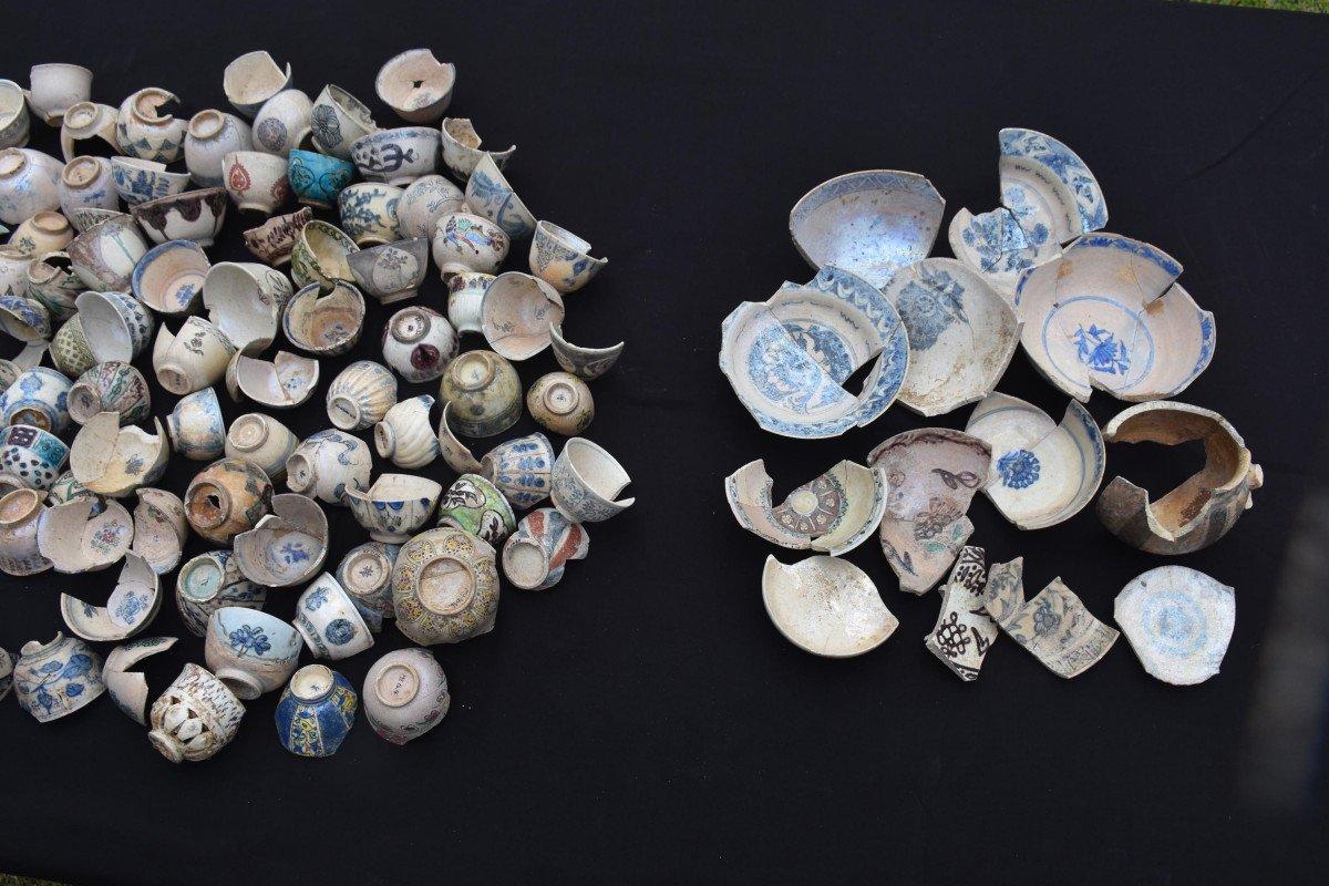 Smyrna Agorası'nda Osmanlı Dönemi'ne ait yüzlerce fincan bulundu