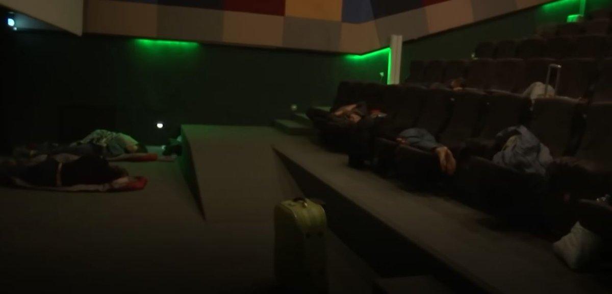 Seferberlikten kaçan Ruslar, Kazakistan'da sinemaya sığındı