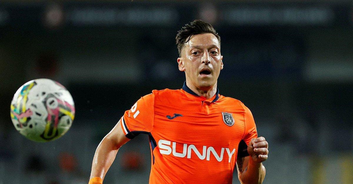 Mesut Özil ameliyat olacak