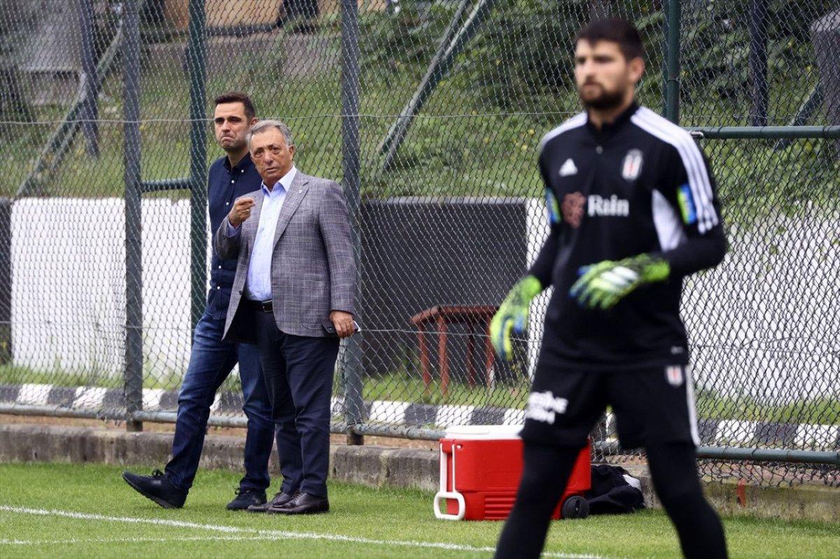 Beşiktaş'ta derbide kale Ersin Destanoğlu'nda