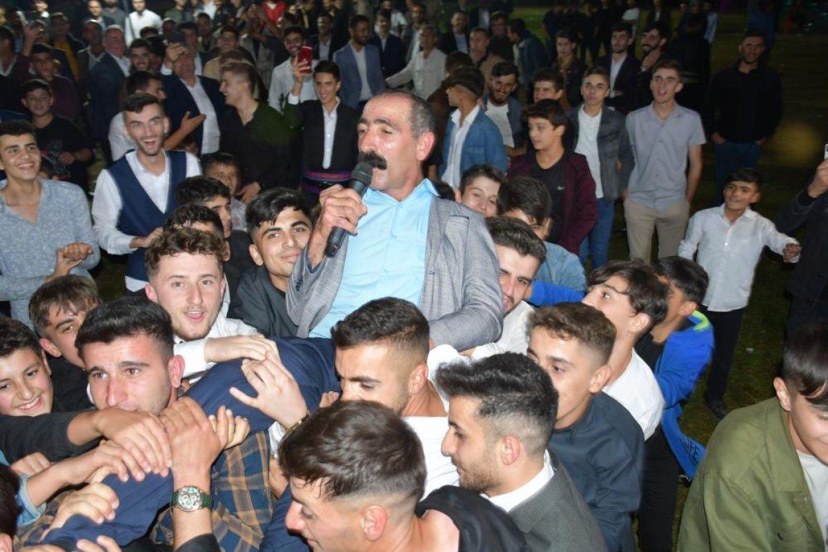 Şırnak'ta sahne alan Tıvorlu İsmail ezilmekten son anda kurtuldu