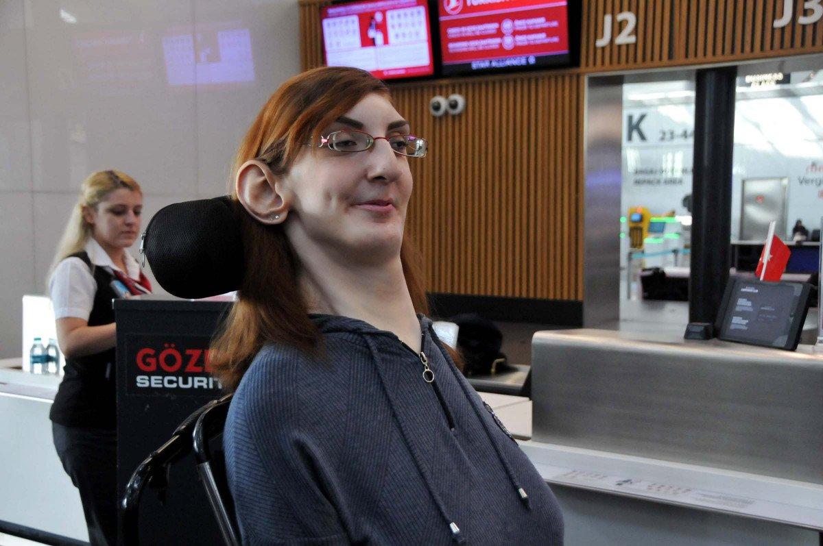Dünyanın en uzun boylu kadını ABD'ye gitti