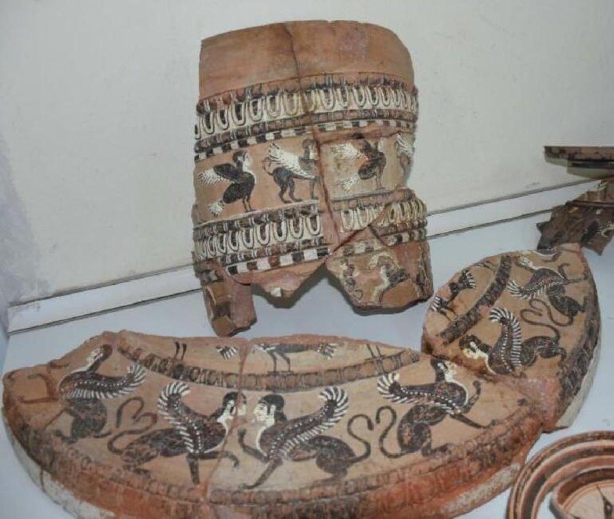 Klazomenai Antik Kenti'nde 2 bin 500 yıllık lavabo bulundu