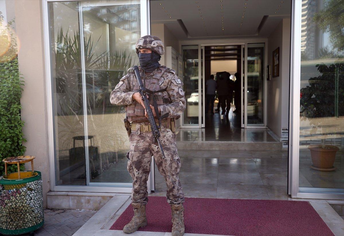 Mersin'de PKK/KCK operasyonu: Belediye personeli mercek altında