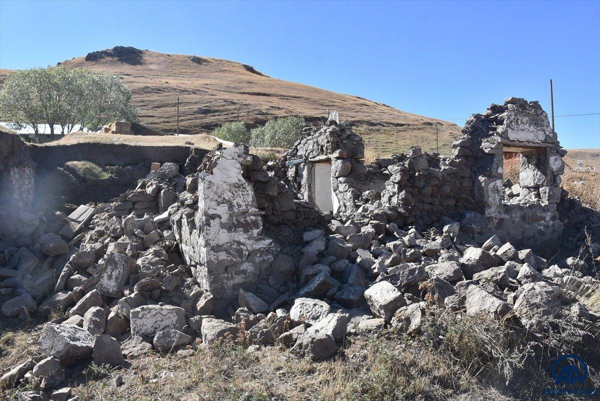 Ardahan Göle’de vatandaşlar geceyi sokakta geçirdi