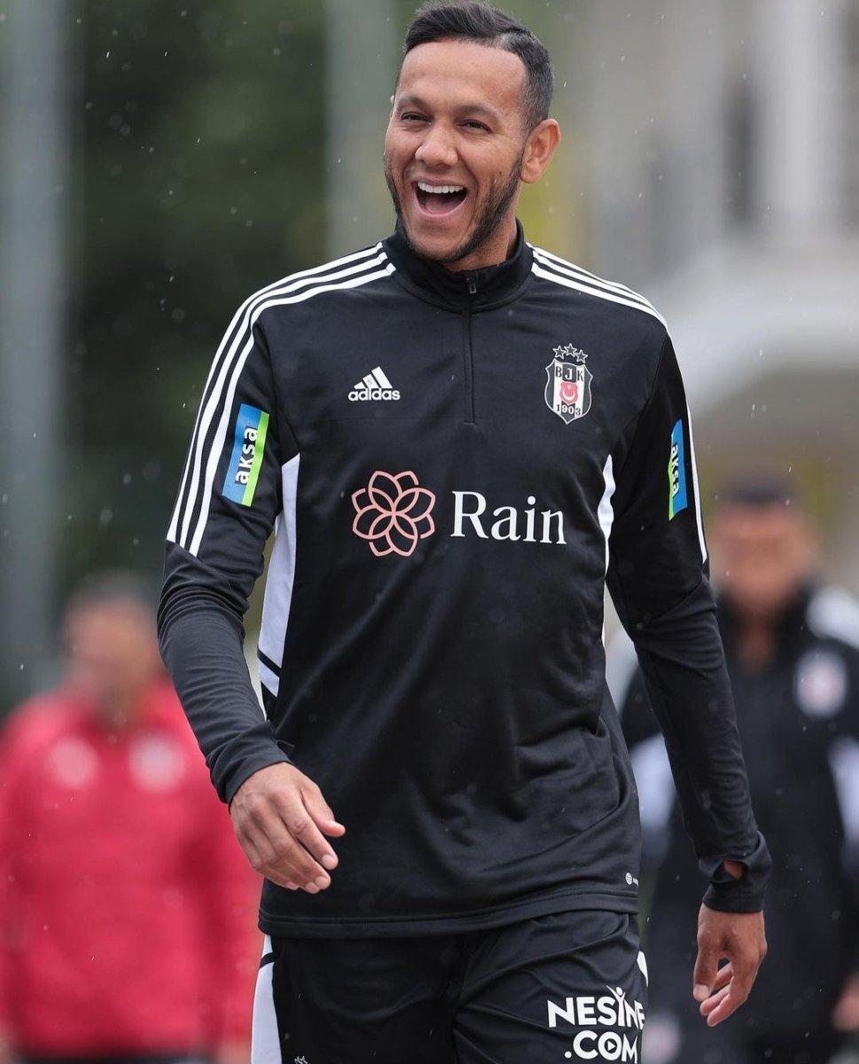 Josef de Souza takım arkadaşlarını derbiye hazırlıyor