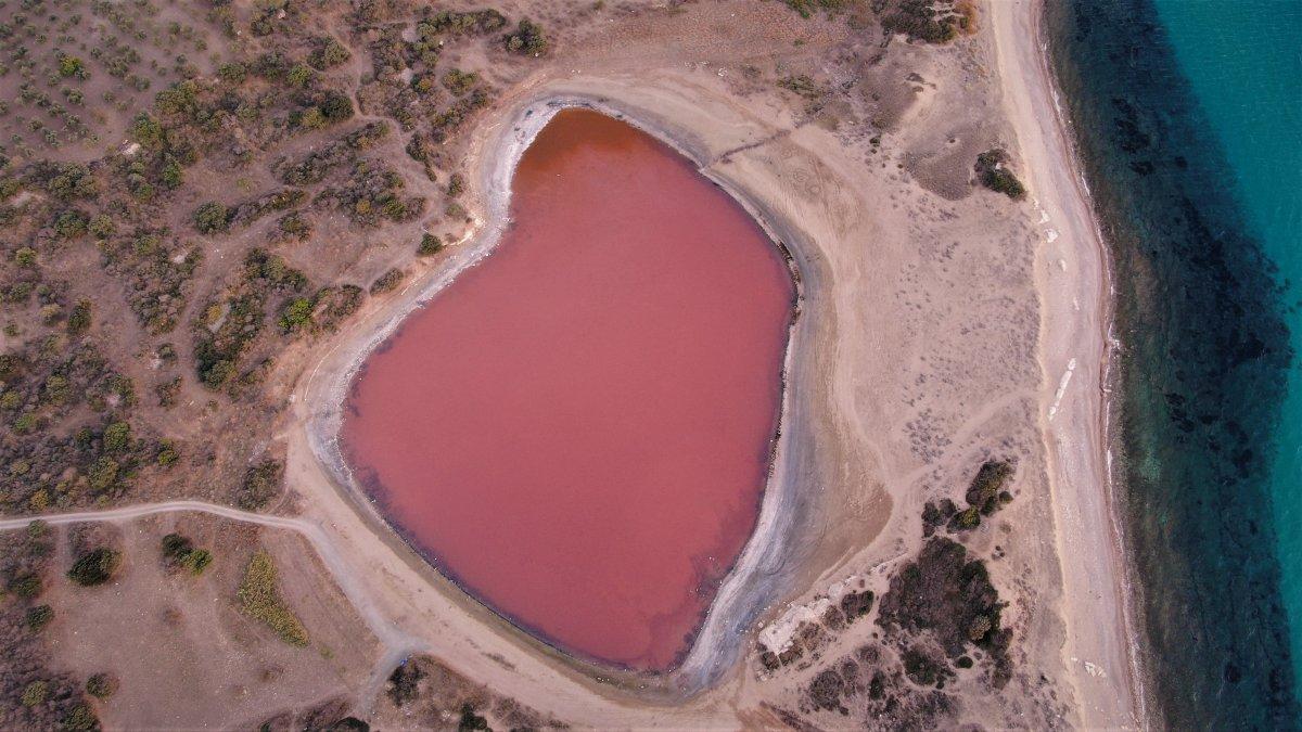 Çanakkale'deki Tuz Gölü, rengine kavuştu