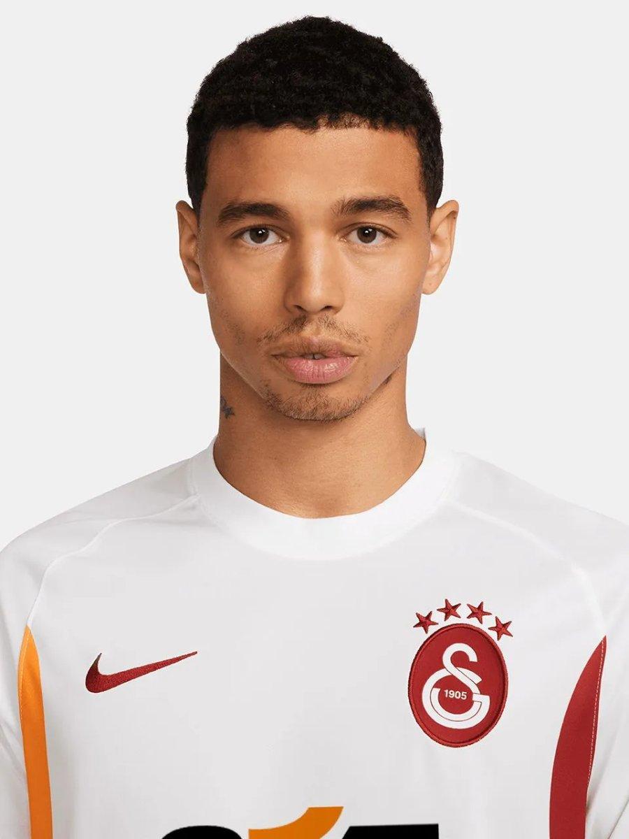 Galatasaray alternatif formasını tanıttı