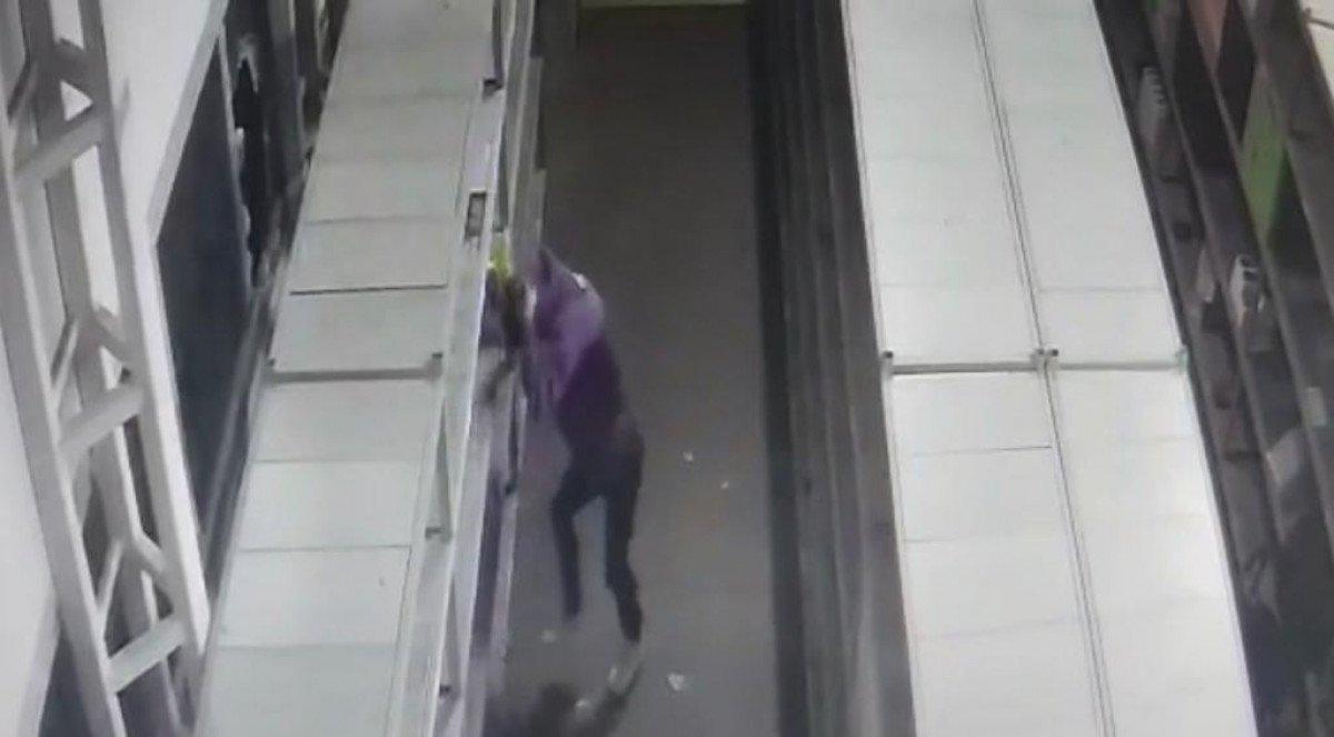 Kocaeli'de çaldıkları telefonu ucuza satmaya çalışan şahıslar yakayı ele verdi