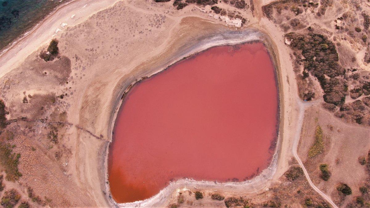 Çanakkale'deki Tuz Gölü, rengine kavuştu