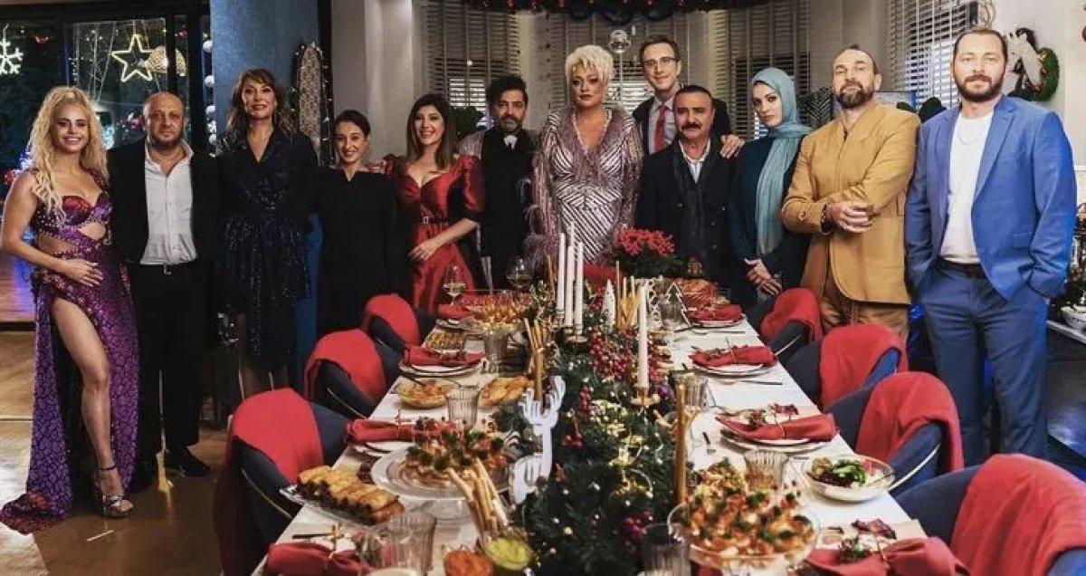 İrem Sak, başörtüsü taktı