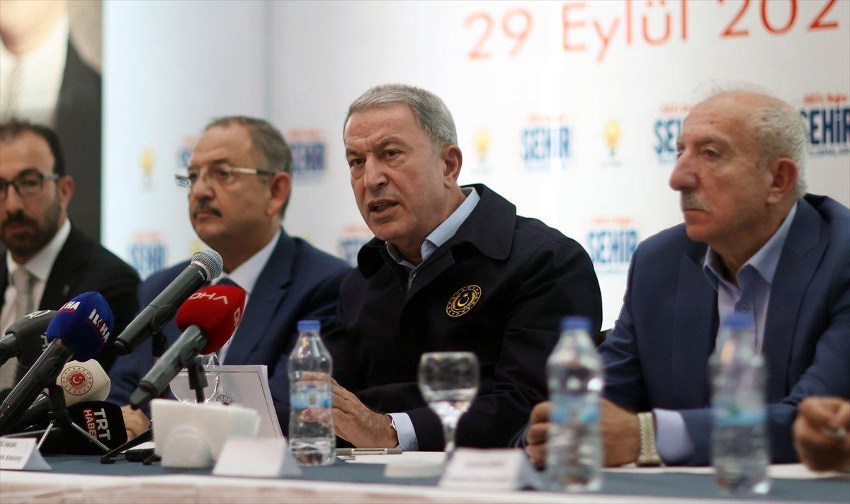 Hulusi Akar: Asos'ta hava harekatı düzenlendi