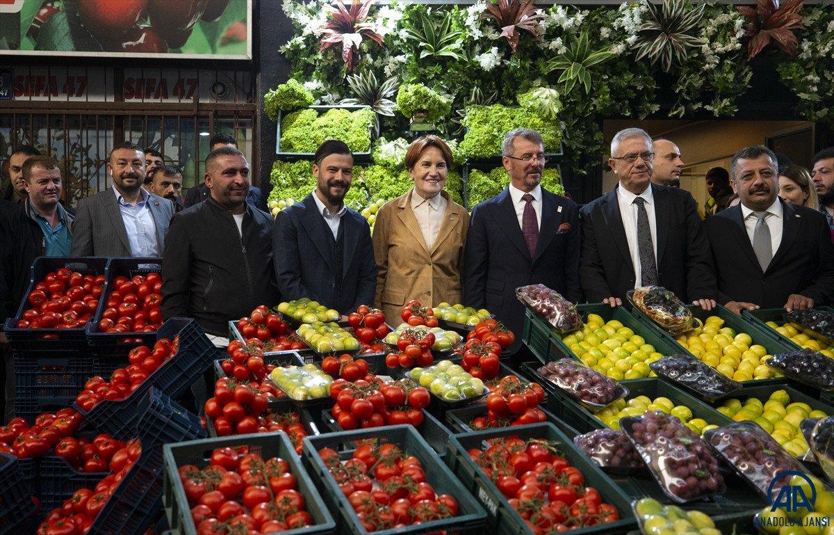 Meral Akşener, Ankara’da hal esnafını ziyaret etti