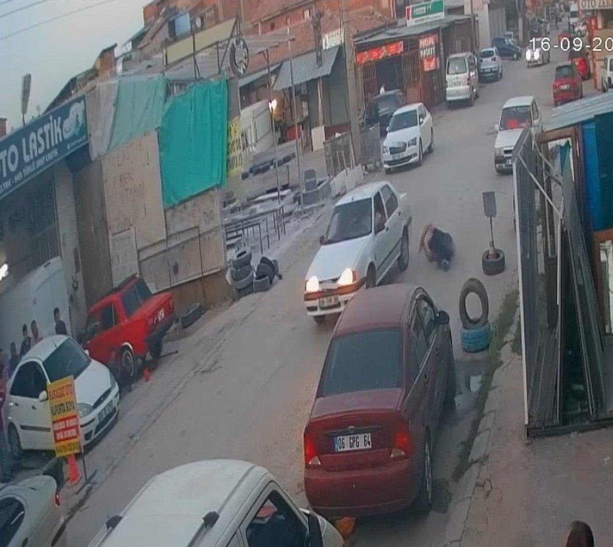 Ankara'da geri manevra yapan dikkatsiz sürücü adamın kolunu kırdı