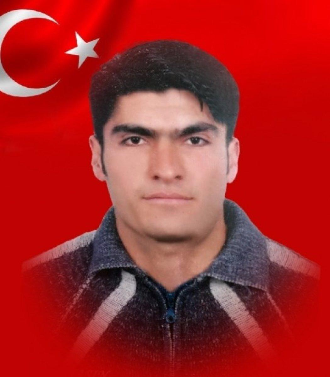 Afyonkarahisarlı şehit Muhammed Arı'nın annesi hayatını kaybetti