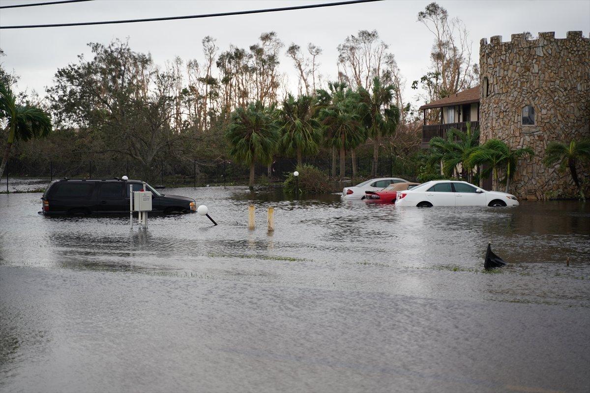 ABD'de Ian Kasırgası hayatı felç etti