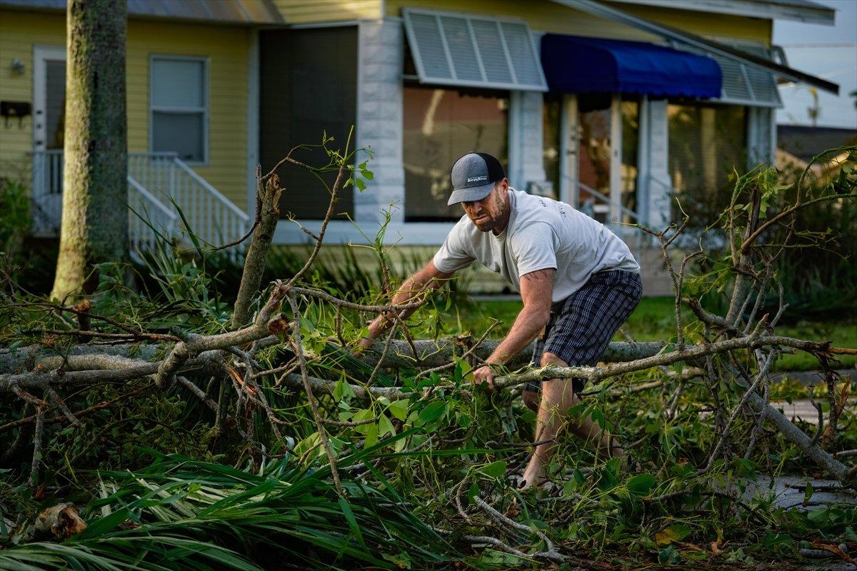 ABD'de Ian Kasırgası hayatı felç etti