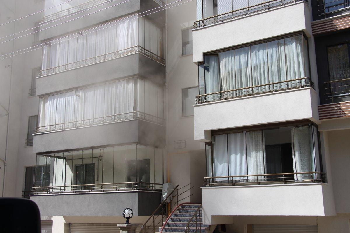 Bolu'da evdeki halıları kirleten itfaiye erinin helallik isteğine ilginç cevap