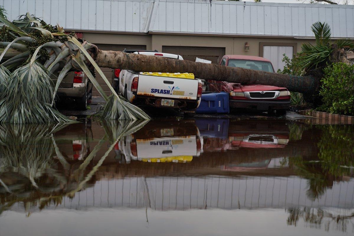 ABD'de Ian Kasırgası hayatı felç etti