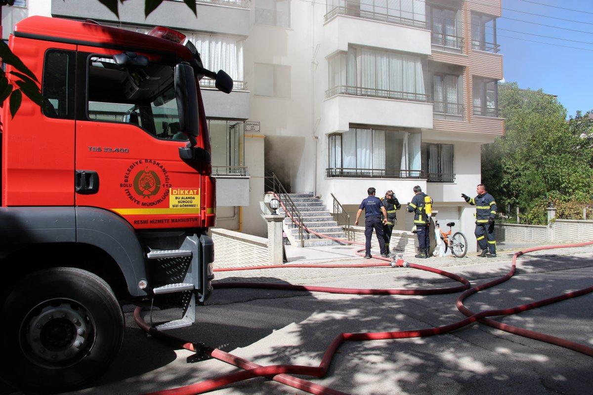 Bolu'da evdeki halıları kirleten itfaiye erinin helallik isteğine ilginç cevap
