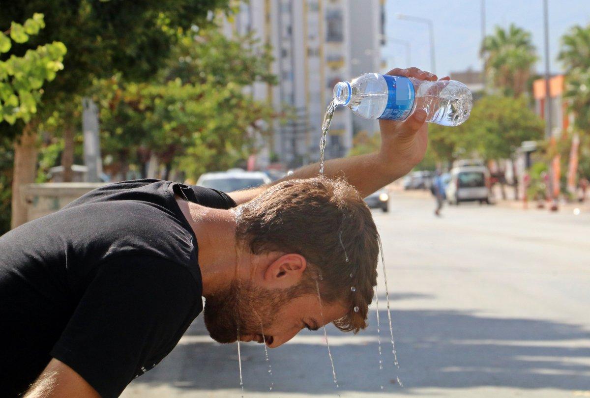 Antalya’da ekimde termometreler 45 dereceyi gördü