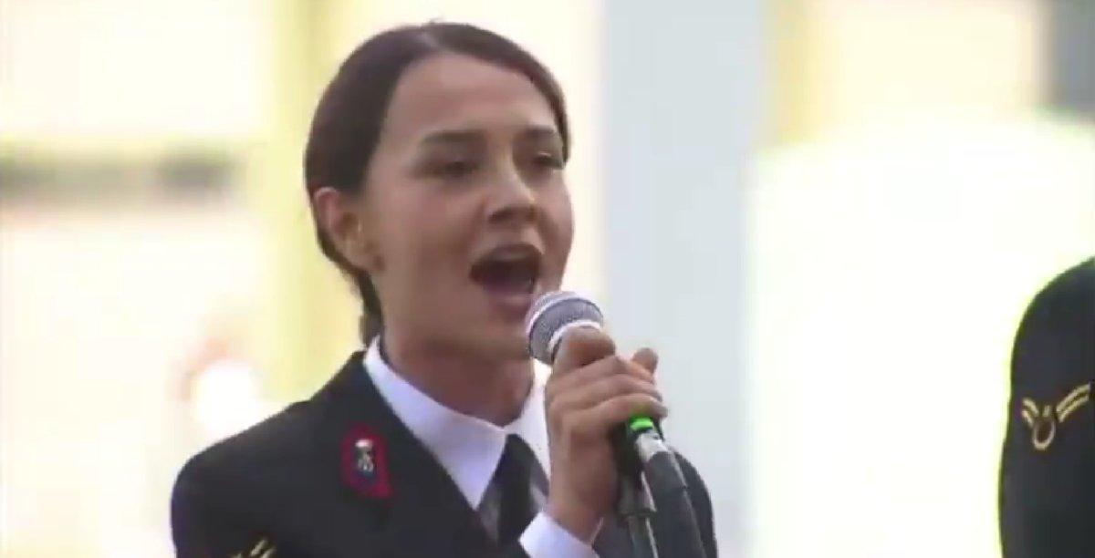 Kerkük Zindanı türküsünü söyleyen astsubay beğeni topladı