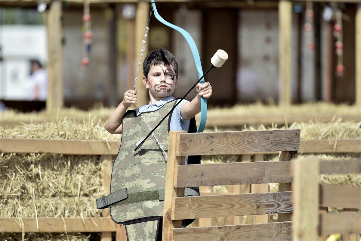 Bursa'da Dünya Göçebe Oyunları'nın keyfini çocuklar çıkarıyor