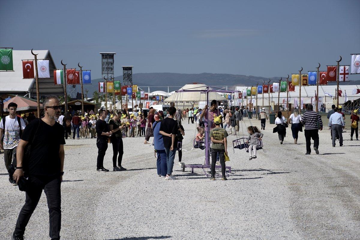 Bursa'da Dünya Göçebe Oyunları'nın keyfini çocuklar çıkarıyor