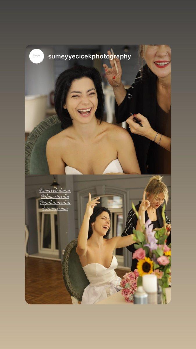 Merve Boluğur, gelinliğini gösterdi