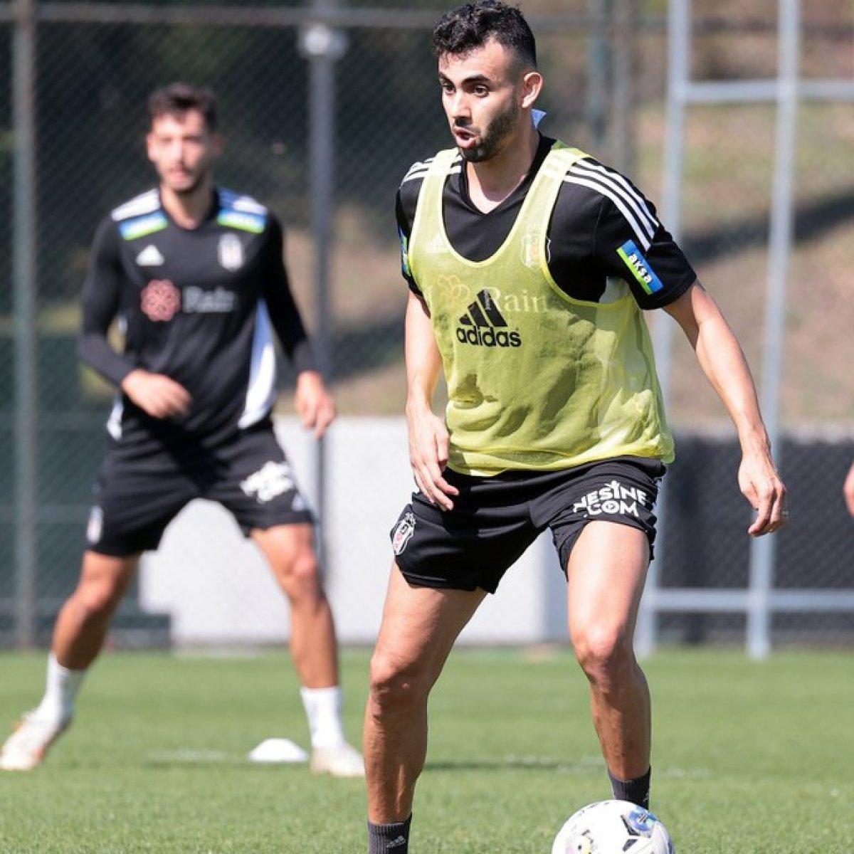 Rachid Ghezzal: Taraftarların ismimi haykırması, harikaydı